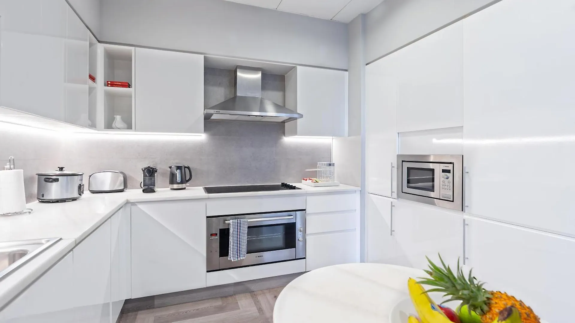 Tiara Residence Deluxe 3 Bedroom Apartment With Private Beach, Burj & Atlantis Sea View Dubai