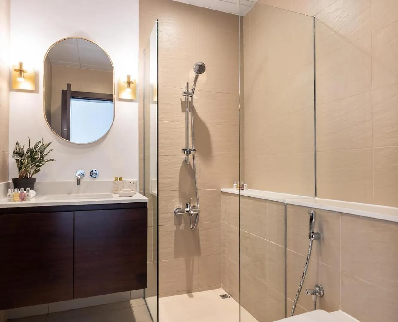 Tiara Residence Deluxe 3 Bedroom Apartment With Private Beach, Burj & Atlantis Sea View