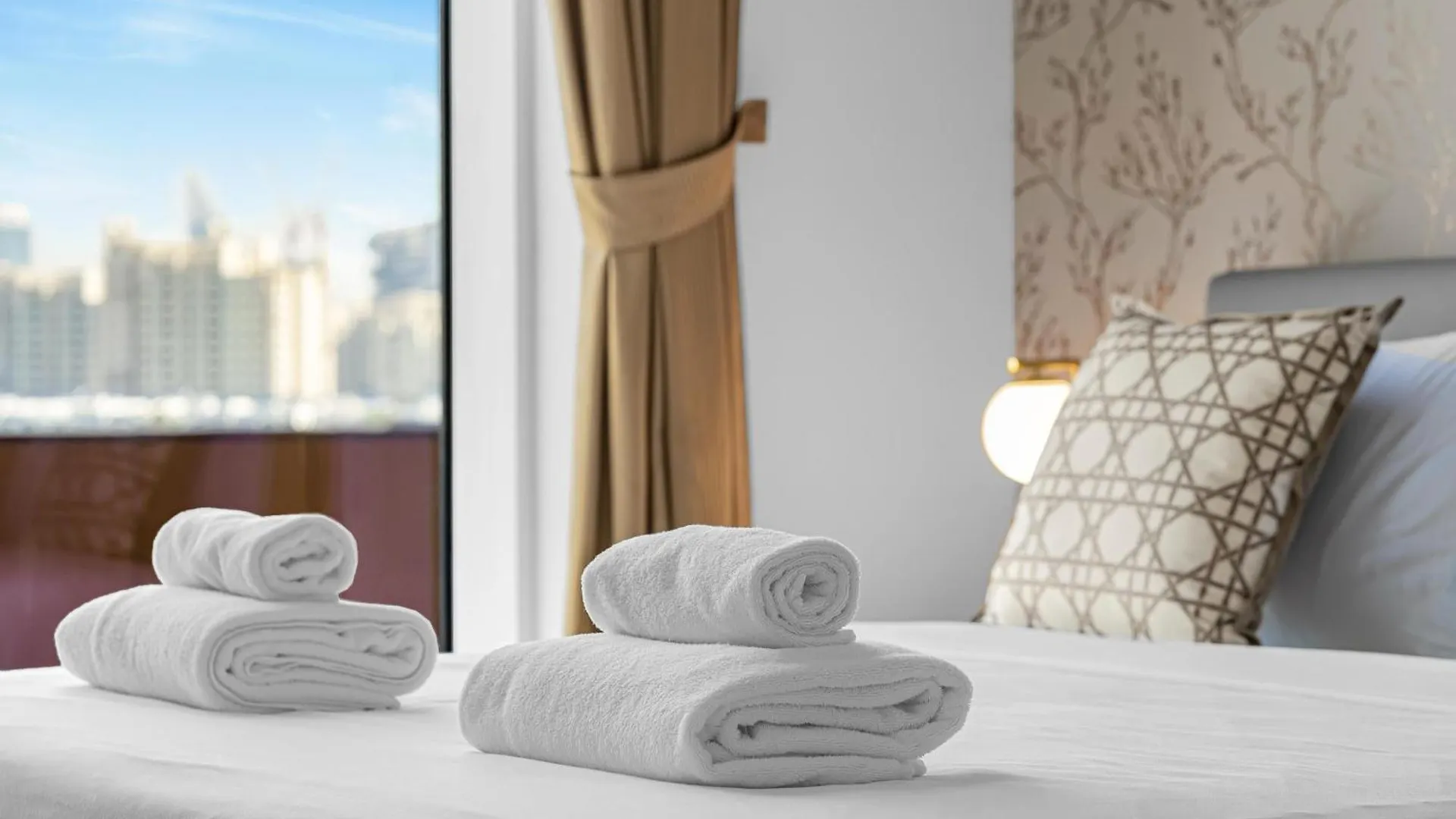 Tiara Residence Deluxe 3 Bedroom Apartment With Private Beach, Burj & Atlantis Sea View Dubai