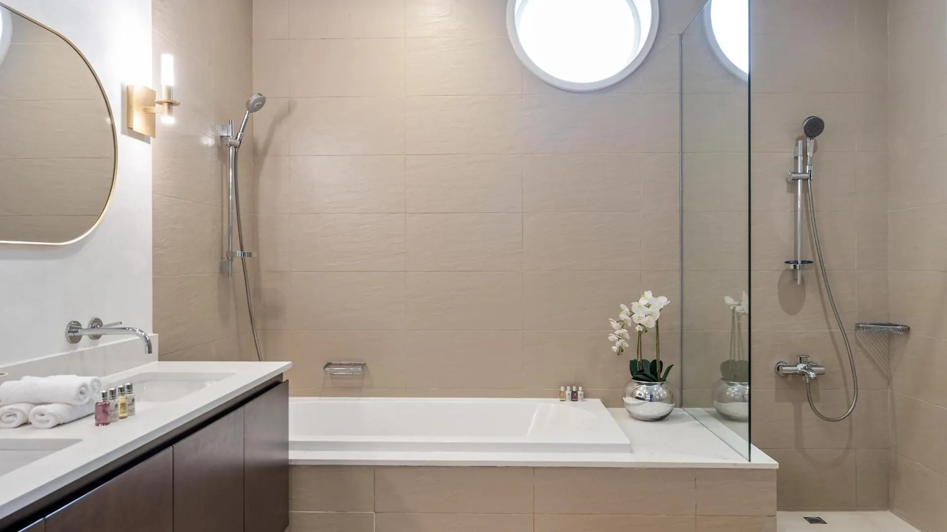 Tiara Residence Deluxe 3 Bedroom Apartment With Private Beach, Burj & Atlantis Sea View 0*, Dubaï