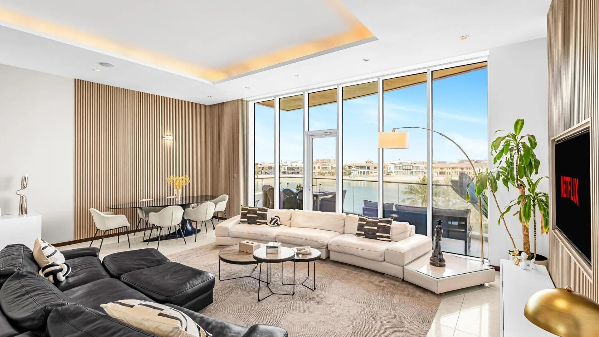 Tiara Residence Deluxe 3 Bedroom Apartment With Private Beach, Burj & Atlantis Sea View